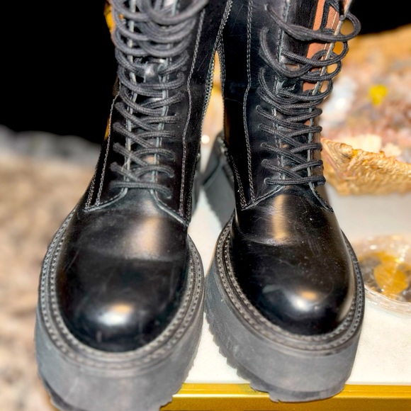 Unisex Zara boots - Picture 3 of 3